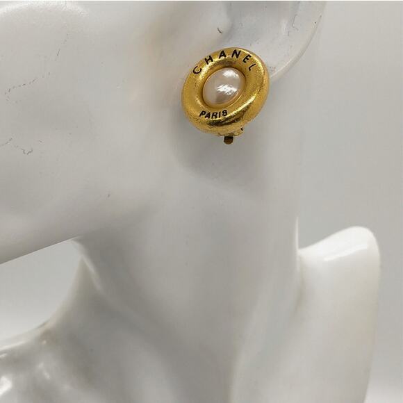 Chanel Faux Pearl 24k Gold-Plated Clip-on Earrings - Picture 8 of 8